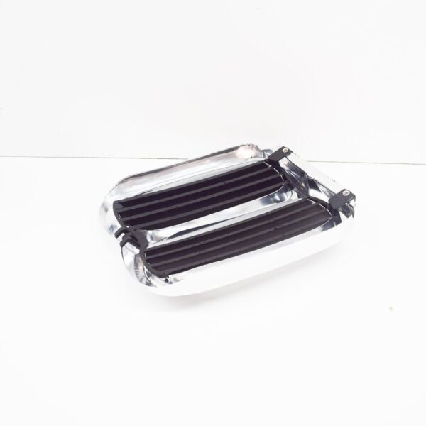 51131817683 - BMW 5 E12 radiator grille for front bumper 51131817683, original part