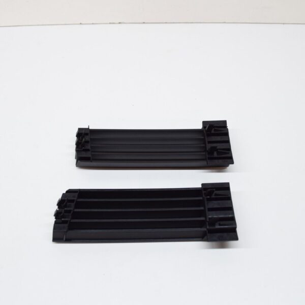 51131940907 - BMW 8 E31 air intake grille for front bumper pair 51131940907 51131940908part