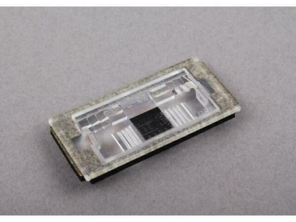 51137031085 - OEM BMW E46 COUPE LICENSE PLATE LIGHT LENS COVER 51137031085 GENUINE NEW