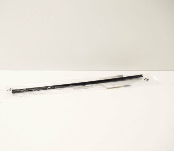 51137167245 - NEW MINI CLUBMAN R55 REAR TRIM GASKET SPLIT DOOR INSERT 7167245