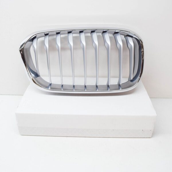 51137371688 - BMW 1 F20 Radiator Right Grille 51137371688 7371688 2015 New Genuine