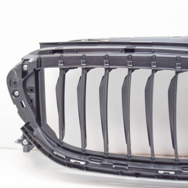 51137497280 - BMW 5 G30 radiator upper air flaps 51137497280 NEW ORIGINAL