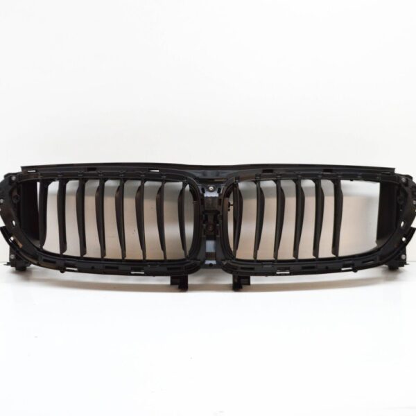 51137497778 - BMW 6 Gran Turismo G32 Front Bumper Grille 51137497778 NEW GENUINE