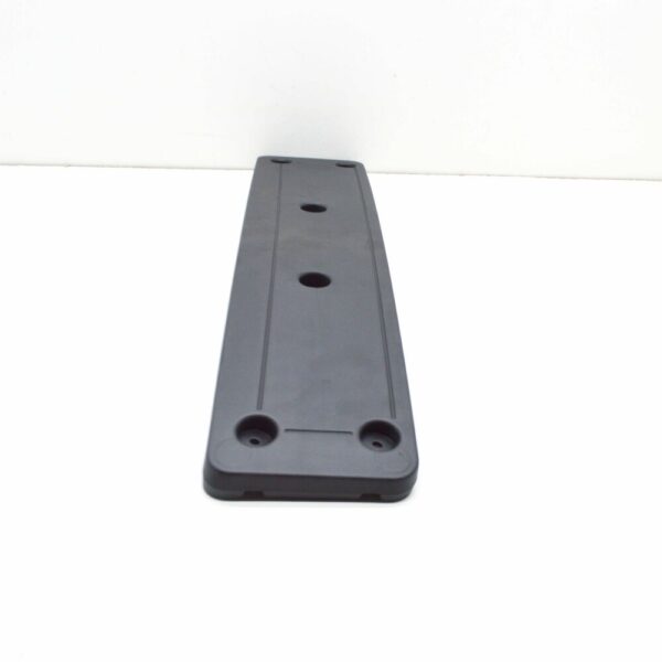 51137499497 - NEW BMW 4 COUPE G22 FRONT BUMPER LICENSE PLATE NUMBER HOLDER 51137499497