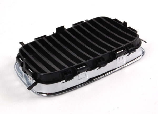 51138122238 - NEW BMW 3 SERIES E36 FRONT COOLER KIDNEY GRILLE RIGHT 8122238 92-95 ORIGINAL