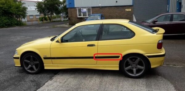 51138146361 - NEW BMW 3 SERIES E36 COMPACT REAR LEFT FENDER MOLDING 8146361 95-97