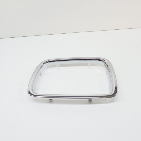 51138148726 - NEW BMW 5 E34 FRONT BUMPER R/L SIDE CHROME GRILLE SET 8148726 8148725 OEM