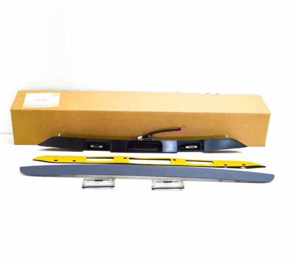 51138185790 - NEW BMW 5 E39 TOURING 2.0I TRUNK LID GRIP WITH KEY BUTTON 51138185790 OEM