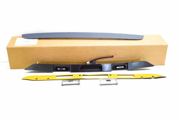 51138185790 - NEW BMW 5 E39 TOURING 2.0I TRUNK LID GRIP WITH KEY BUTTON 51138185790 OEM
