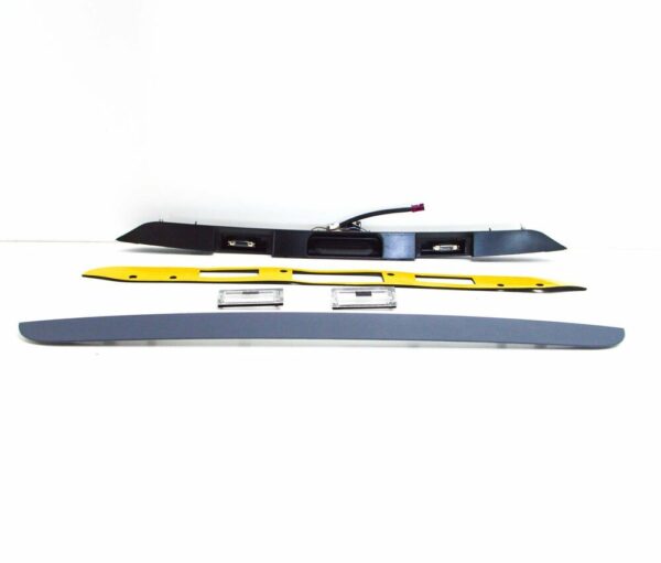 51138185790 - NEW BMW 5 E39 TOURING 2.0I TRUNK LID GRIP WITH KEY BUTTON 51138185790 OEM