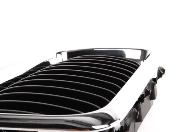 51138231593 - BMW E38 Genuine Kidney Grille Front Left Bumper 51138231593