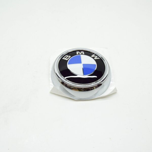 51147340321 - NEW BMW F26 SAC TRUNK LID BMW EMBLEM BADGE 7340321 51147340321 ORIGINAL