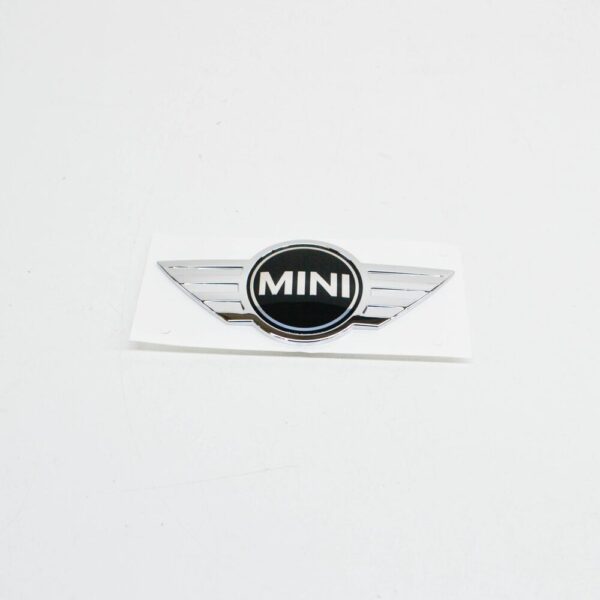 51147351370 - MINI CLUBMAN F54 emblem of the bonnet 51147351370 NEW REAL