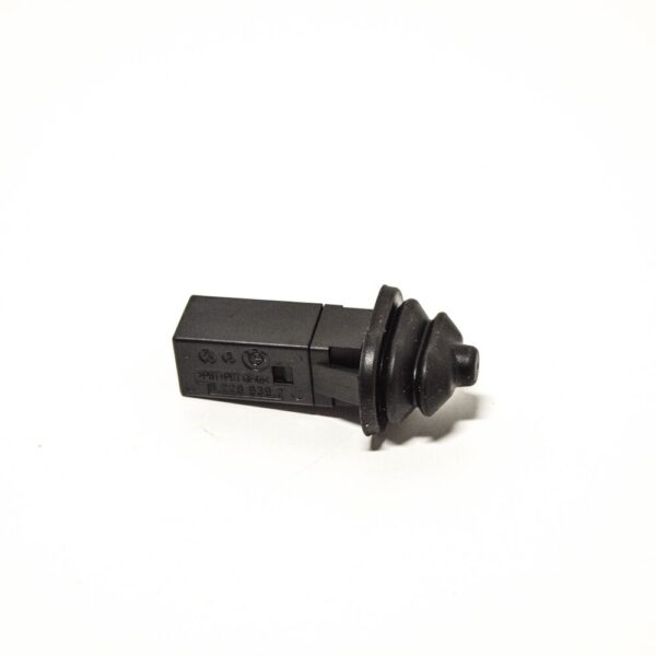 51178228939 - BMW 3 E90 fuel flap lock with ejector 51178228339 new