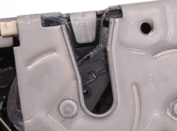 51200556769 - MINI COOPER R50, R53 LHD RIGHT FRONT DOOR LOCKING ACTUATOR 51200556769