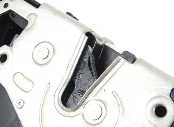 51217202126 - NEW BMW 7 E65, E66, E67 FRONT RIGHT DOOR LOCK 7202126 51217202126 ORIGINAL