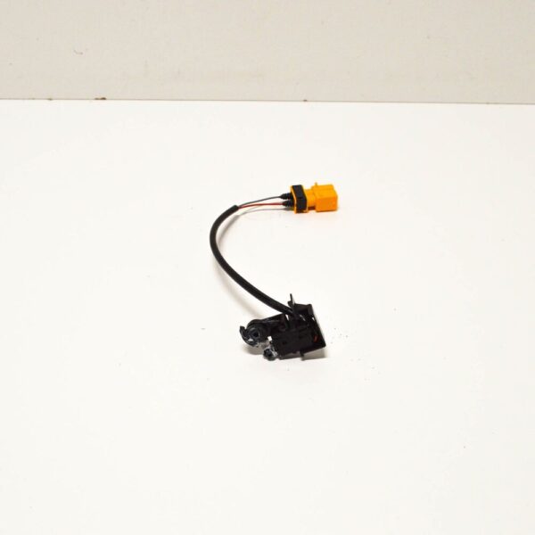 51218208423 - BMW 3 E36 Front Left Door Catch Micro Switch 51218208423 NEW GENUINE