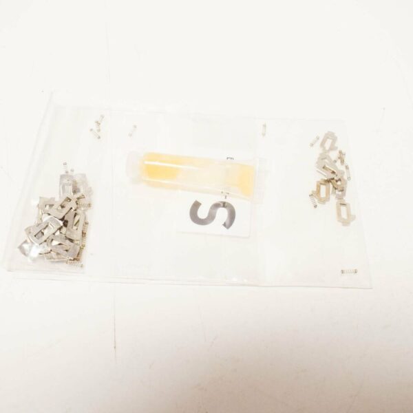 51219061344 - NEW BMW 3 SERIES E30 FRONT RIGHT DOOR LOCK REPAIR  SET 51219061344