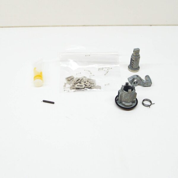51219556313 - BMW 3 E30 Front Door Lock Cylinder Repair  51219556313 NEW GENUINE