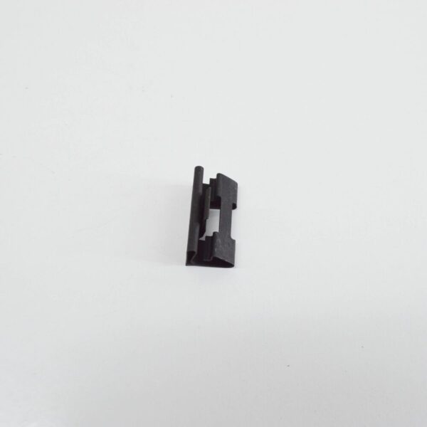 51221938297 - BMW 5 E39 Lower Window Seal Clip 51221938297 1938297 NEW GENUINE