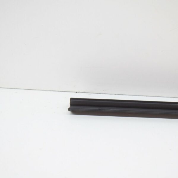 51228150100 - NEW BMW 7 E38 REAR RIGHT DOOR SEAL 51228150100 8150100 GENUINE