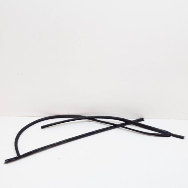 51318108043 - NEW BMW 8 E31 WINDSCREEN WEATHERSTRIP 51318108043 8108043 ORIGINAL