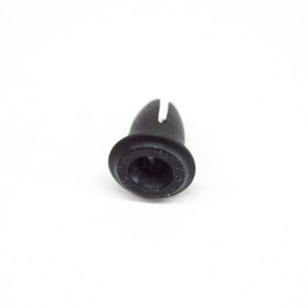 51318150943 - BMW 1 E81 Windshield Moulding Clip 51318150943 8150943 NEW