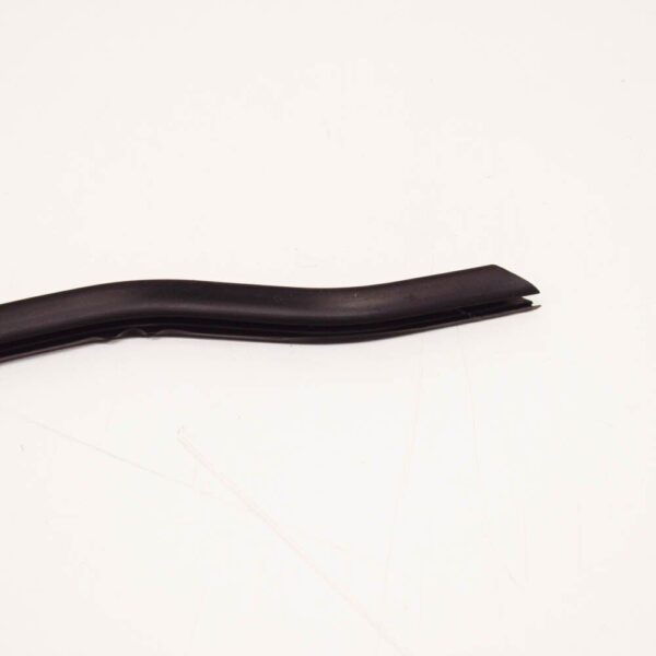 51318159784 - BMW 5 E39 windshield molding 51318159784 new ES REAL