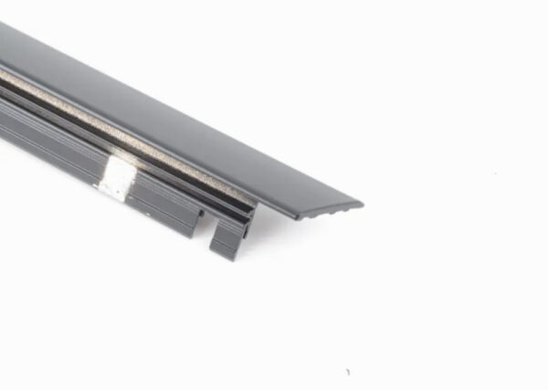 51357136962 - NEW BMW X5 E70 REAR RIGHT WINDOW FRAME TOP FINISHER 51357136962 7136962 ORIGINAL
