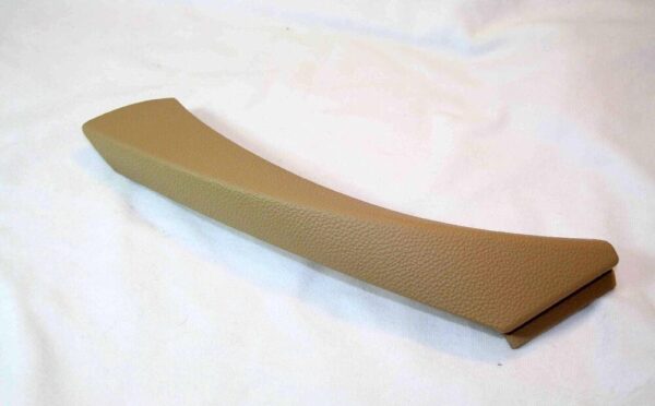 51416971294 - BMW E90 E91 325i right side passenger front door internal handle 5141697