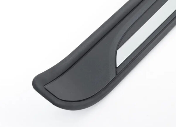 51477180740 - OEM BMW E81 E82 2 DOOR O/S RIGHT DOOR CHROME ENTRY SILL STRIP 7180740 NEW