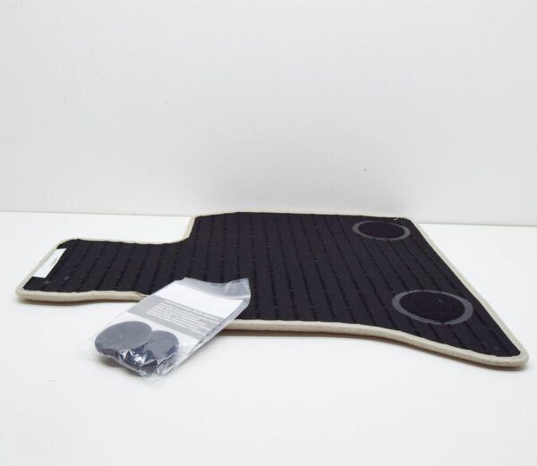 51477230458 - BMW 5 Gran Turismo F07 Front Driver Mat LHD 51477230458 NEW