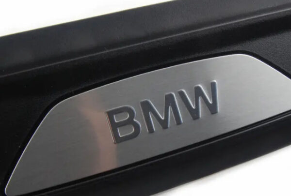 51477289225 - NEW BMW 3 F30 REAR LEFT ENTRANCE SILL TRIM 51477289225 7289225 ORIGINAL