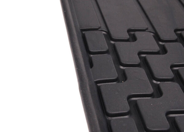 51479401971 - NEW BMW SERIES 3 E36 92-99 FRONT RUBBER FLOOR MAT SET 9401971