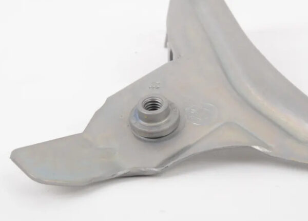 51647161452 - NEW BMW 5 E60 FRONT RIGHT RADIATOR MOUNT BRACKET 7161452 51647161452 ORIGINAL