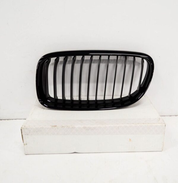 51712146911 - BMW 3 E90 Front Left Radiator Grille 51712146911 NEW GENUINE