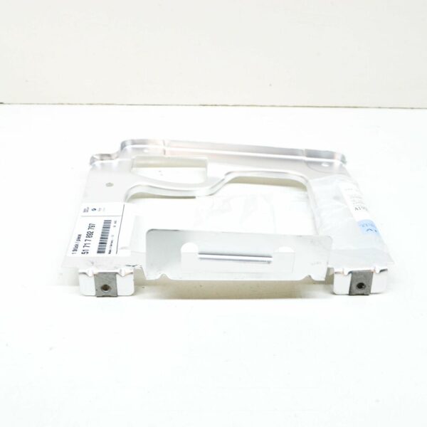 51717892797 - NEW BMW M3 COUPE E46 FRONT LEFT AIR DUCT BRACKET 51717892797 7892797 ORIGINAL