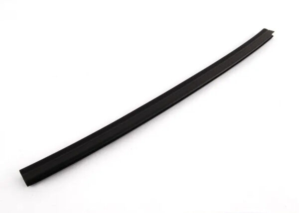 51718238595 - BMW 5 E39 bonnet seal windshield trim 51718238595 8238595