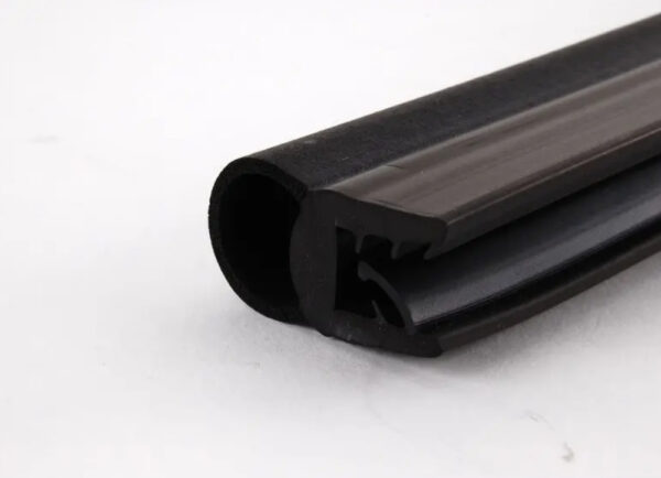 51718238595 - BMW 5 E39 bonnet seal windshield trim 51718238595 8238595