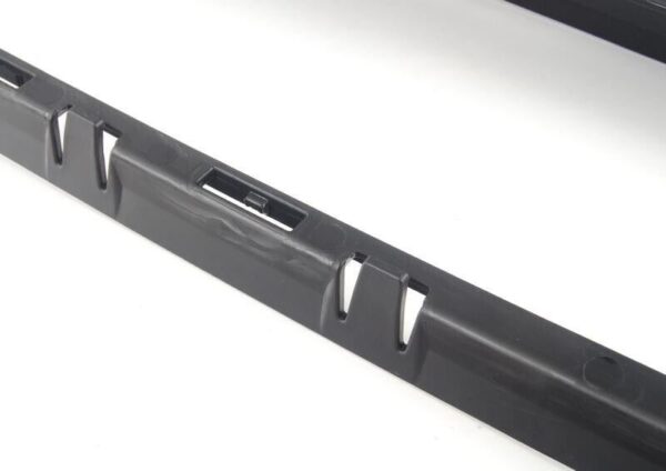 51748049347 - BMW F10 Center Grid Bumper Original Frame 51748049347