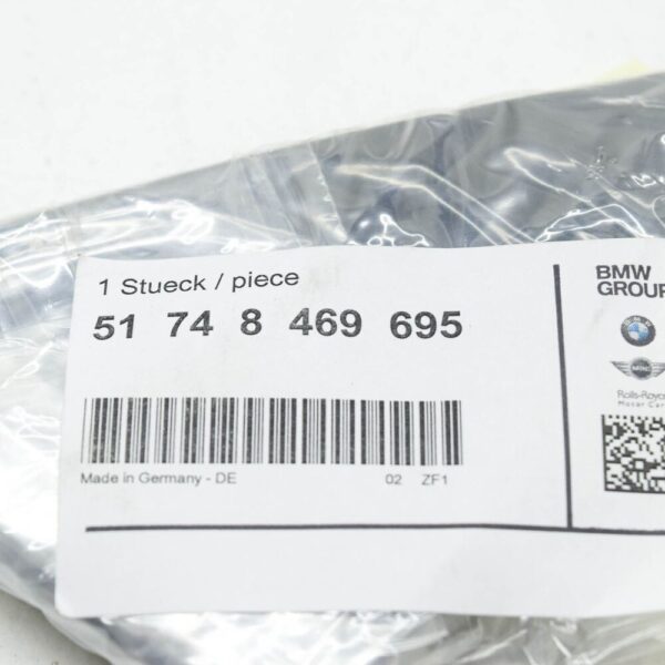 51748469695 - BMW 8 Coupe F92 front bumper grill left cover 51748469695 8469695 new