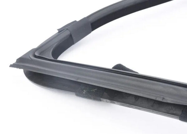 51767369303 - NEW OEM BMW 4 COUPE F32 FRONT LEFT DOOR EDGE PROTECTOR 51767369303 GENUINE