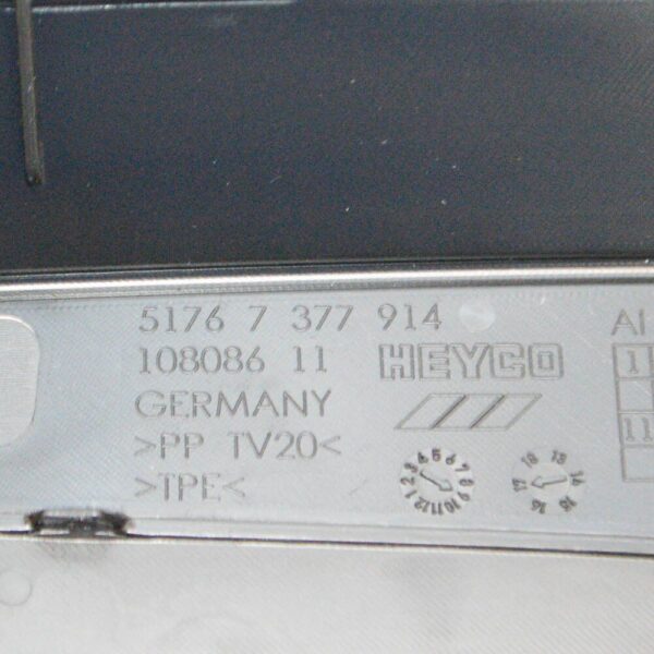 51767377914 - BMW 3 GT F34 fenders front right gasket strip 51767377914 7377914 original