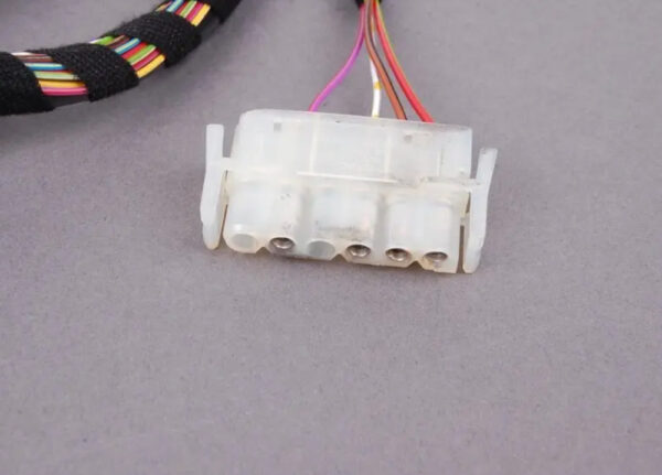 61128377432 - NEW BMW 7 E38 NAVIGATION CONNECTING LEAD 61128377432 8377432 ORIGINAL