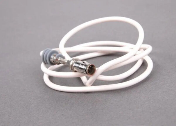 61130007569 - NEW BMW X3 G01 BASE WITH CABLE LEAD SNAP 61130007569 0007569 GENUINE