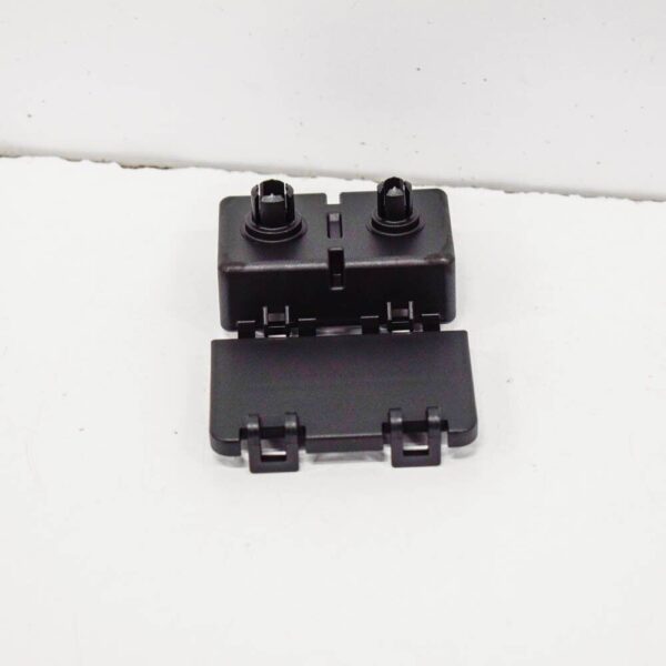 61139187008 - BMW 5 F10 connector bracket 61139187008 9187008 NEW ORIGINAL