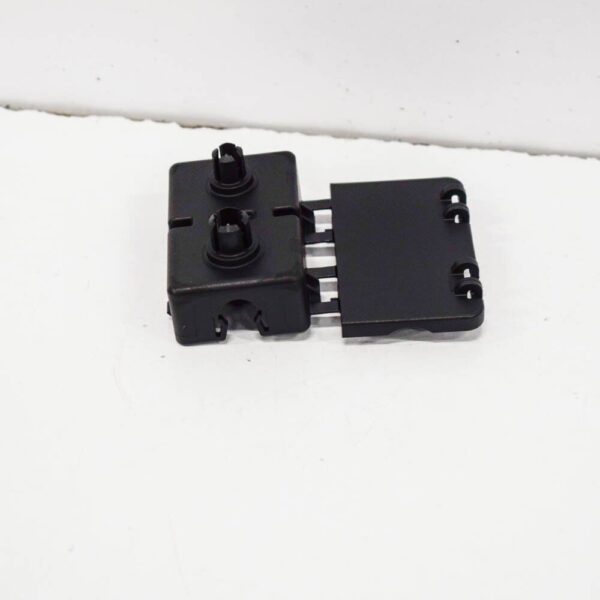 61139187008 - BMW 5 F10 connector bracket 61139187008 9187008 NEW ORIGINAL