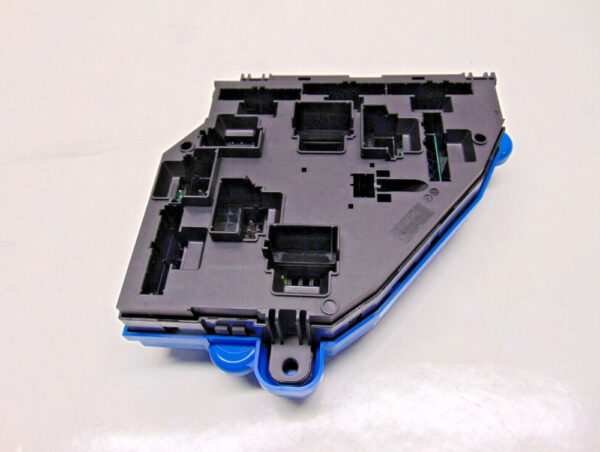61149210859 - NEW BMW X4 F26 REAR WINDOW DISTRIBUTION BOX 61149210859 9210859 ORIGINAL