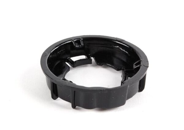 63126906781 - BMW E39 Genuine Xenon Bulb Ring/Hold 63126906781
