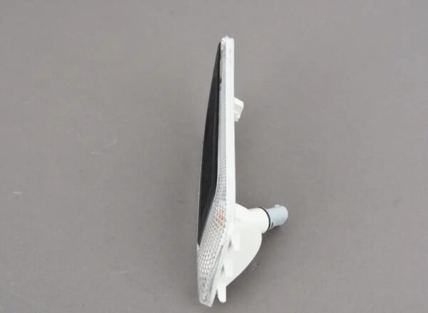 63137358466 - OEM MINI CLUBMAN F54 FRONT RIGHT SIDE TURN SIGNAL ASSEMBLY 63137358466 GENUINE